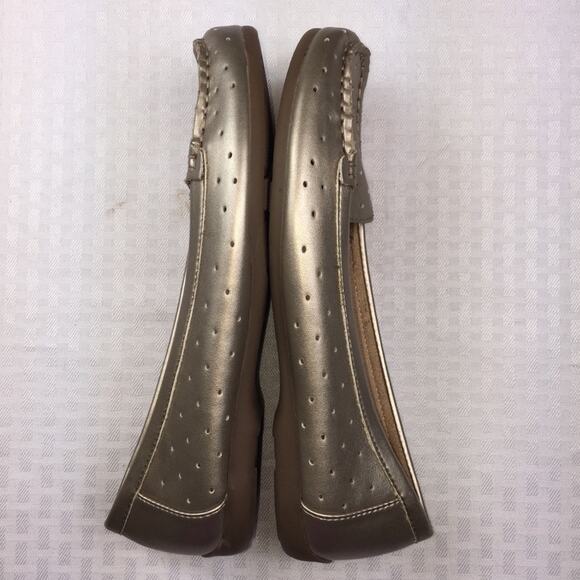 Naturalizer Gold Faux Leather Loafer, Size 8 - Picture 4 of 5